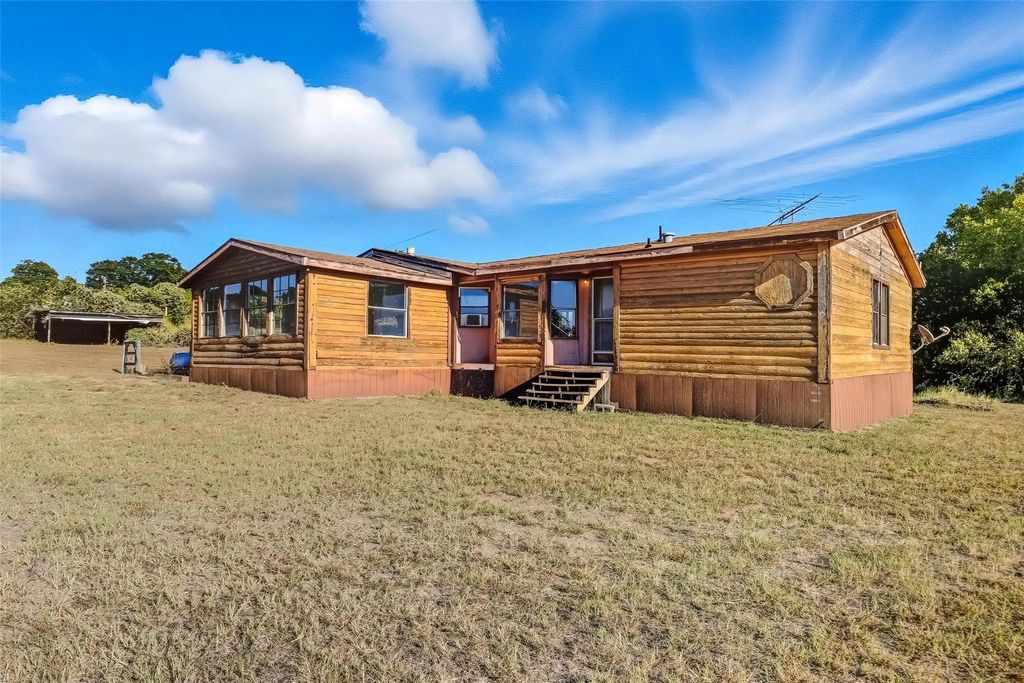 1491 County Road 319 B, Cleburne
