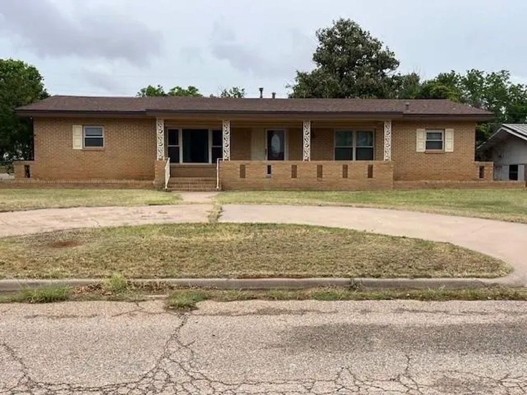901 E Burnside Street, Rotan