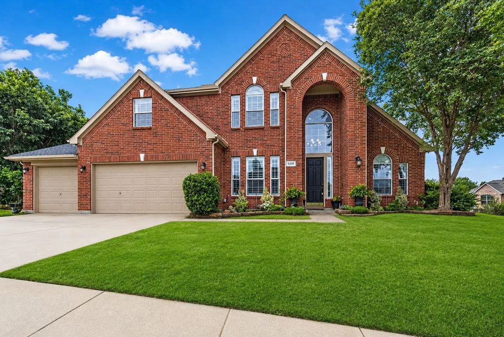 5200 Cornerwood Drive, Fort Worth