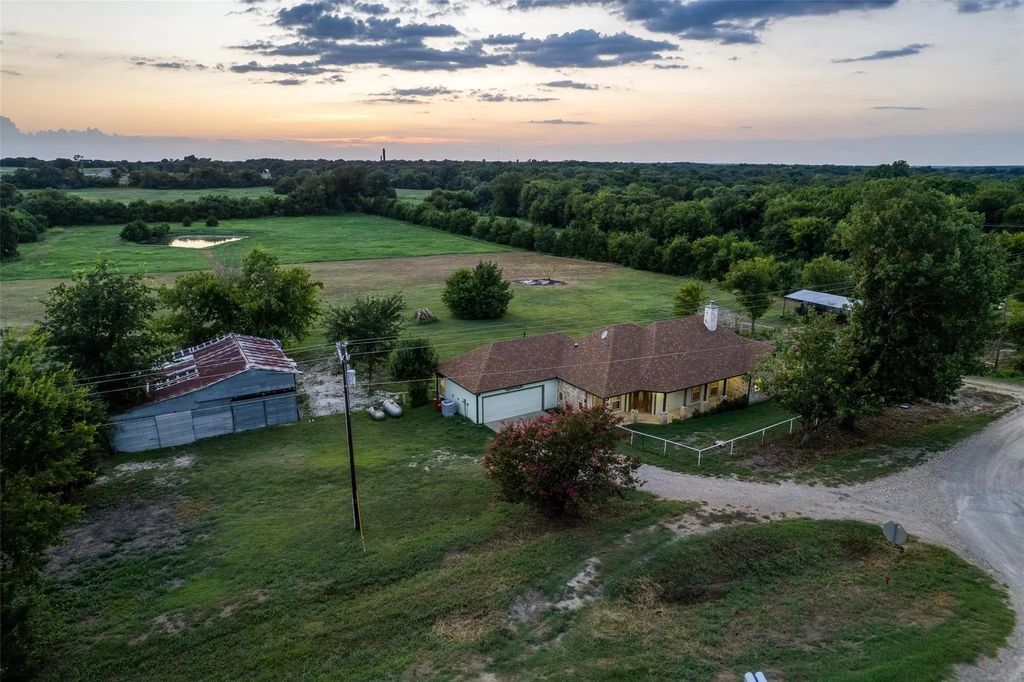 Tbd Lot 1 County Road 4725, Leonard