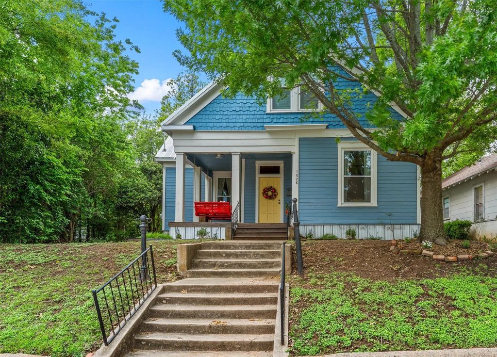 1028 N 4th Street, Waco