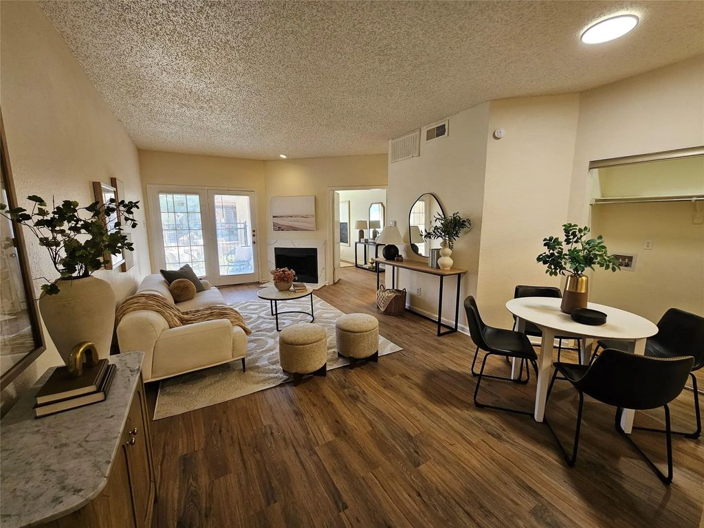 5550 Spring Valley Road C14, Dallas