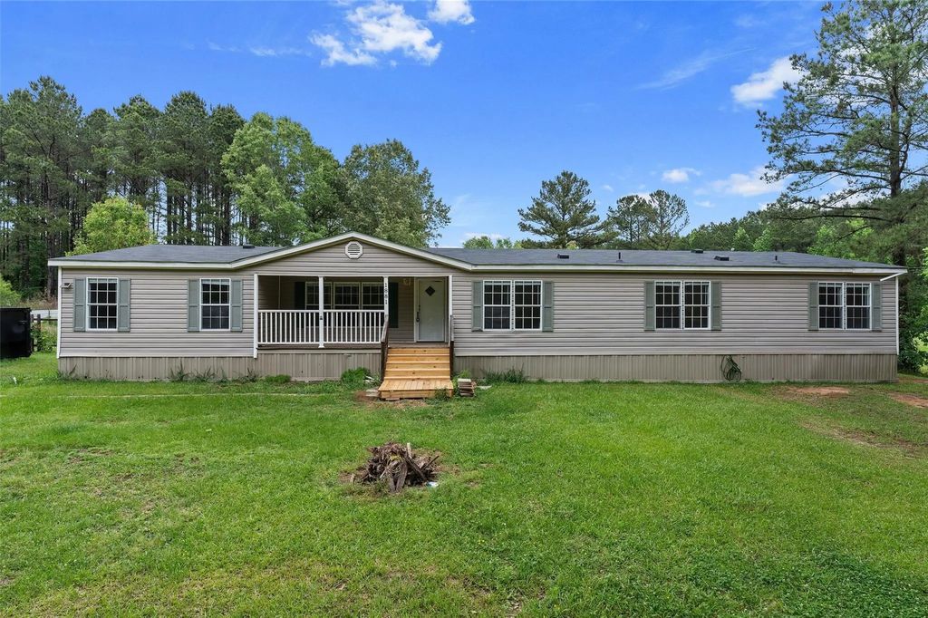 1881 Highway 162, Benton