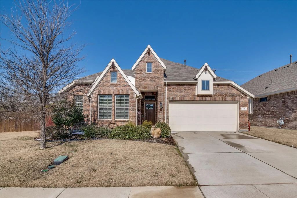 215 Tallgrass Drive, Lavon