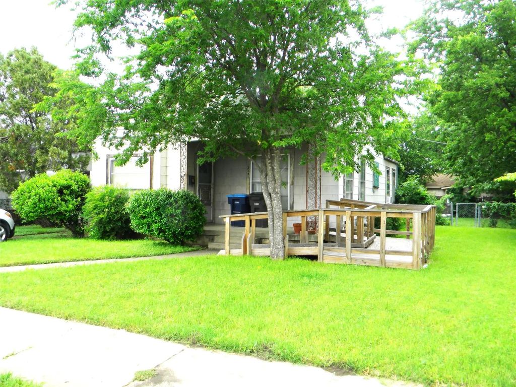 3721 S Henderson Street S, Fort Worth