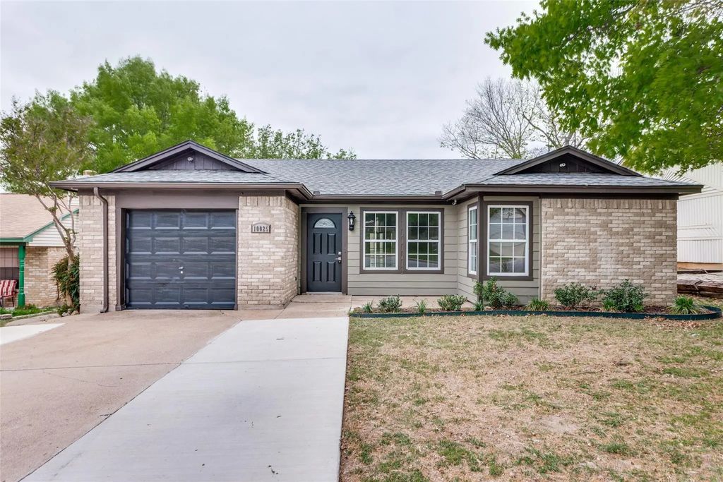 10025 Lone Eagle Drive, Fort Worth