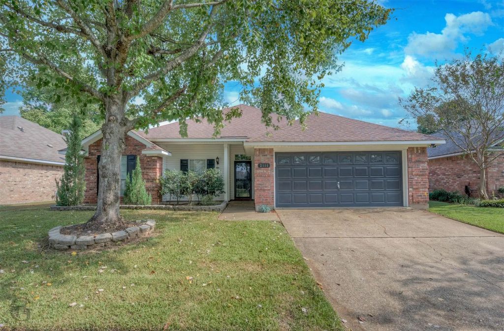 2116 Middle Creek Boulevard, Bossier City