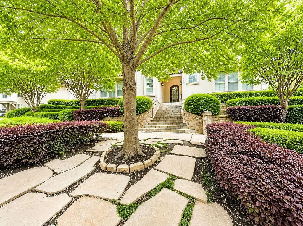 4343 Mckinney 304, Dallas