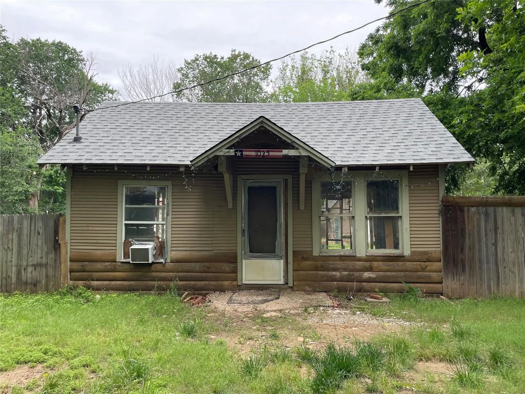 1025 Baker Street, Denison