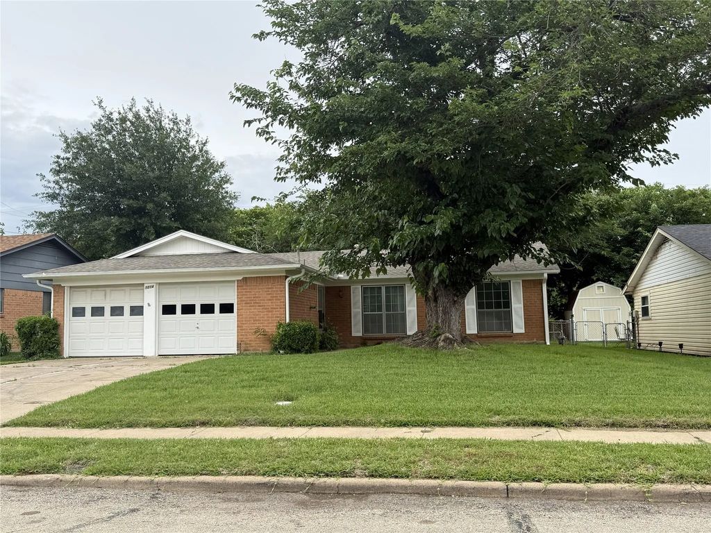 1014 Bunn Drive, Irving