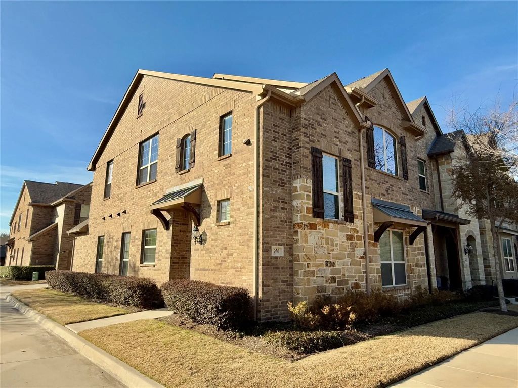 950 Dartford Drive, Richardson