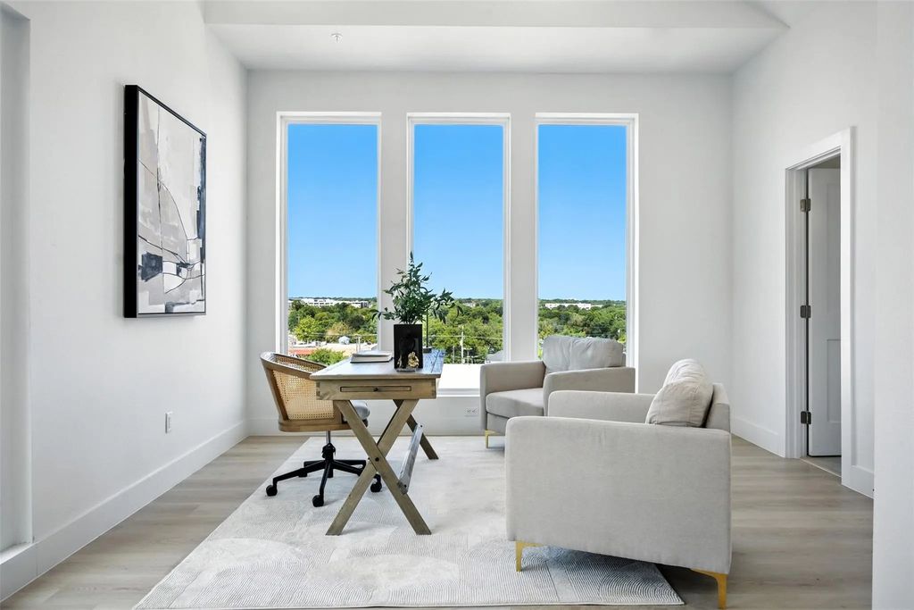 312 N Lancaster Avenue 104, Dallas