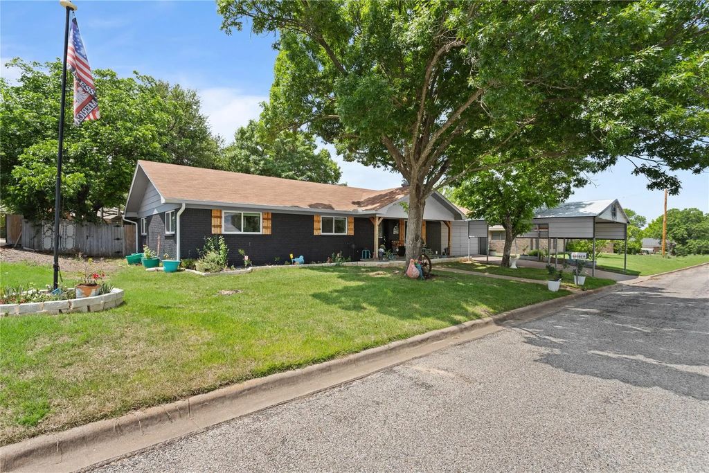 919 S Avenue N, Clifton