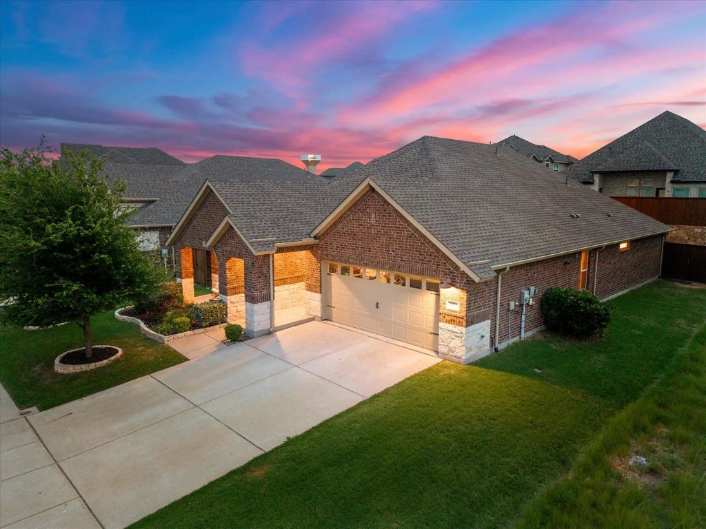 801 Lawndale Street, Celina