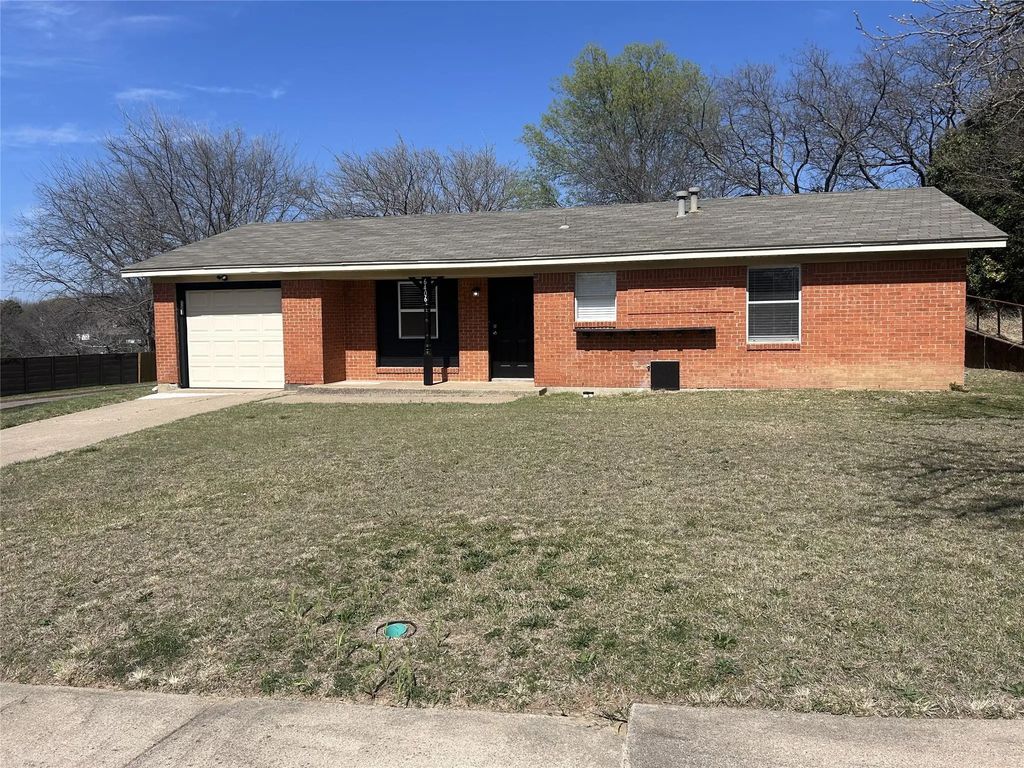 6406 Waynewood Court, Fort Worth