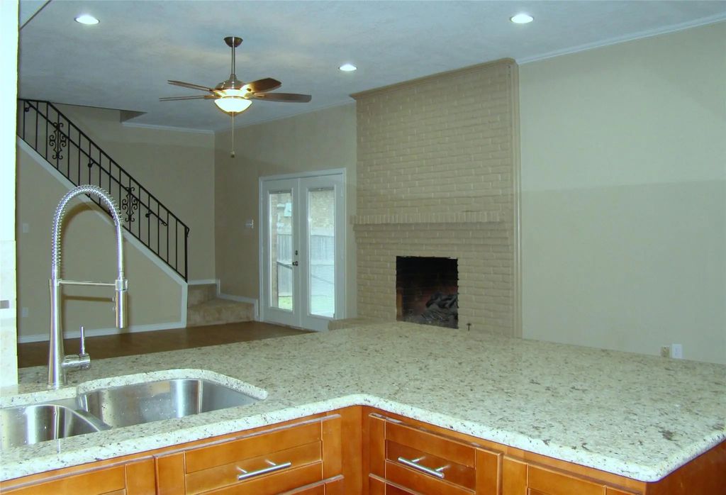7517 Wellcrest Drive, Dallas