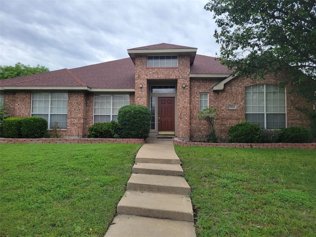 7913 Salzburg Drive, Rowlett