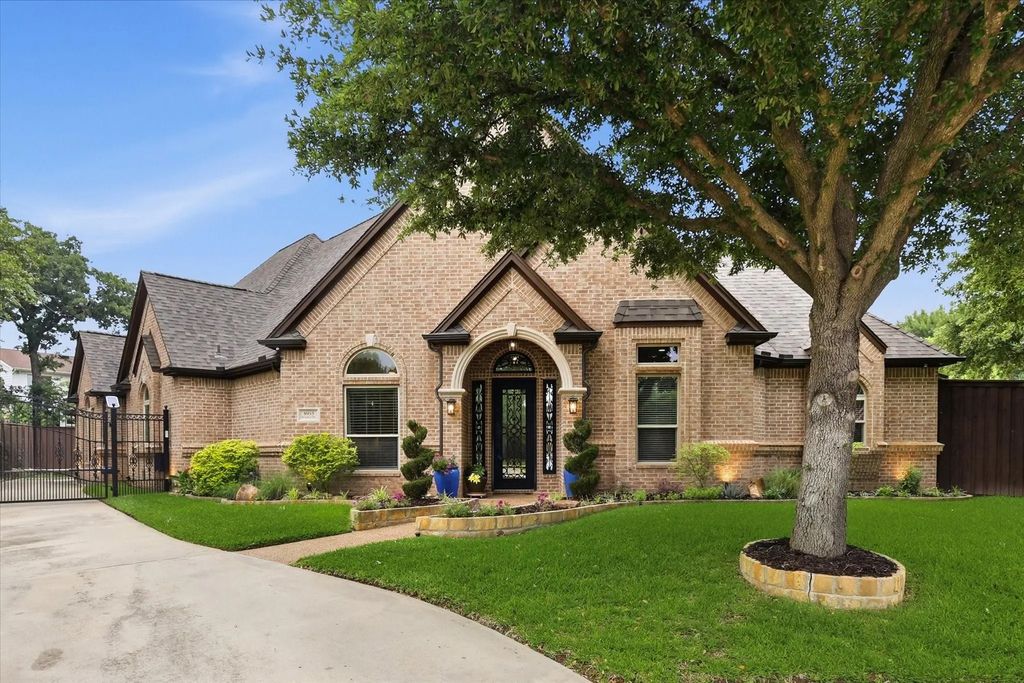 8953 Stratford Drive, North Richland Hills