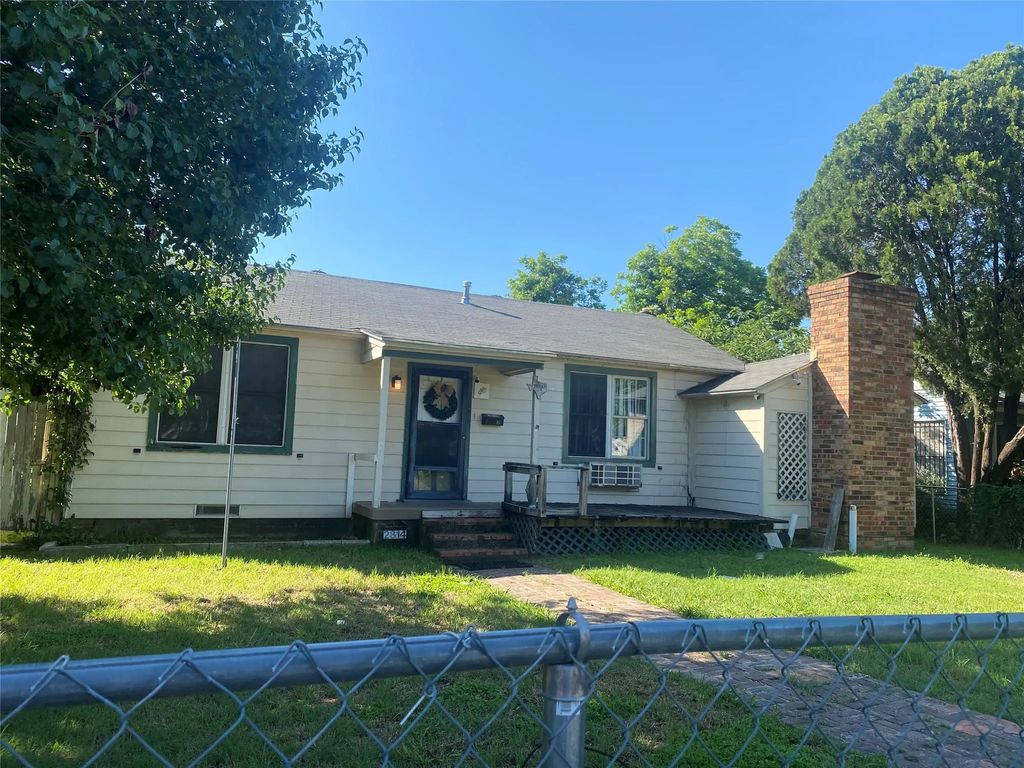 2814 Carlson Drive, Dallas