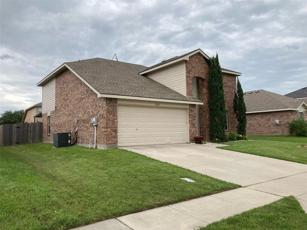 12020 Shine Avenue, Rhome