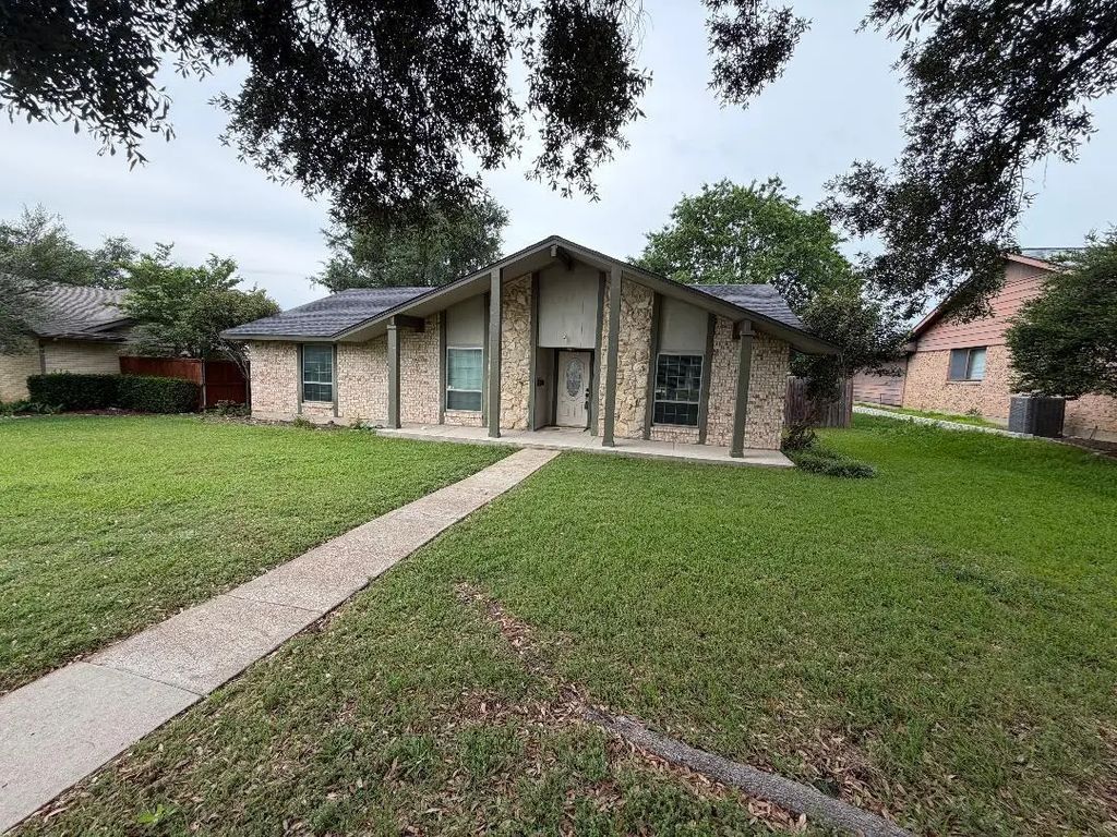 2003 Statler Drive, Carrollton