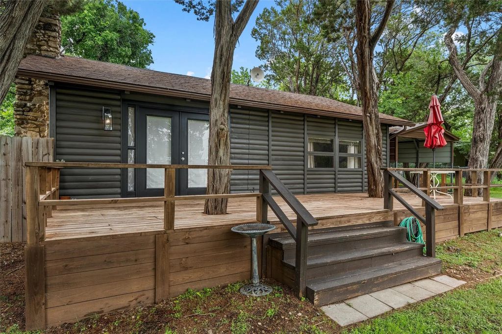 188 Linda Lee Loop, Whitney