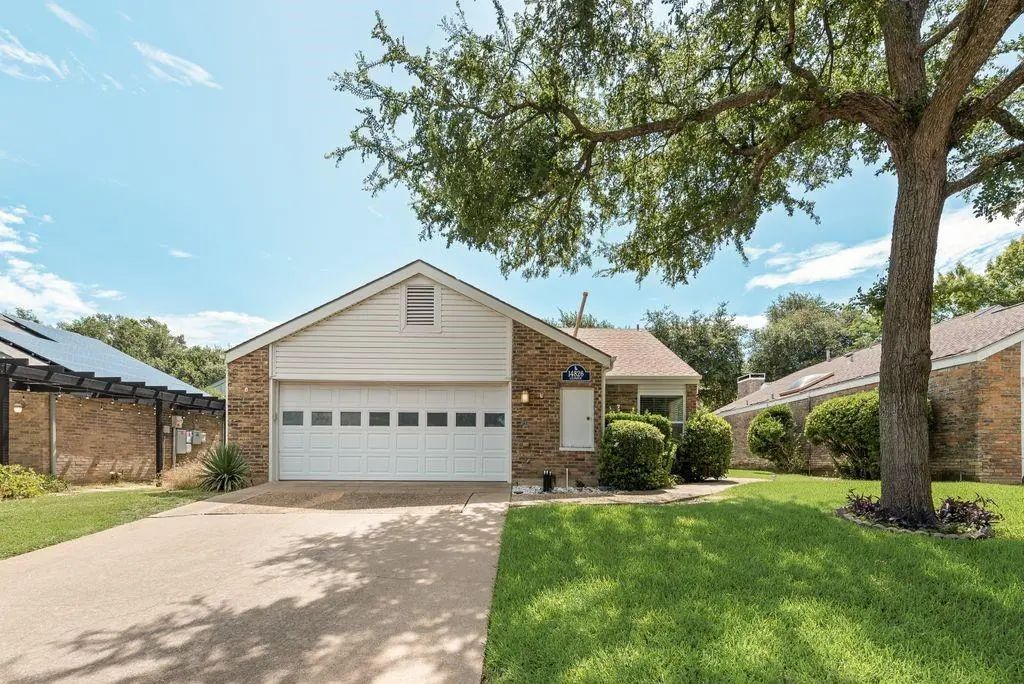 14826 Le Grande Drive, Addison