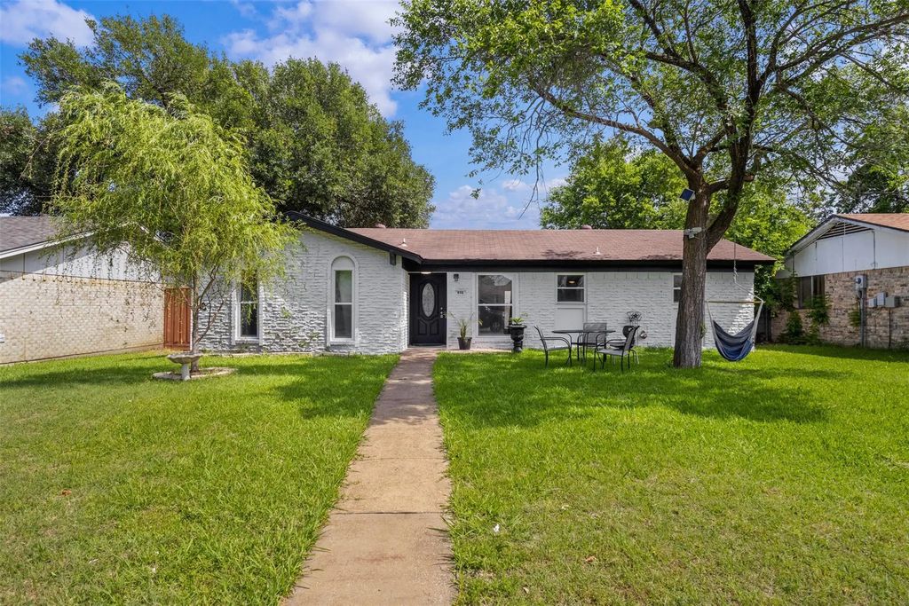 806 Longbeach Drive, Garland