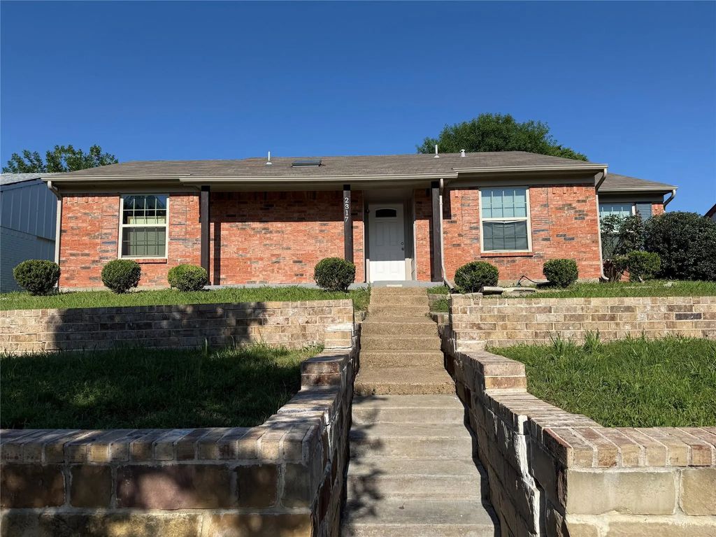 2317 High Star Drive, Garland