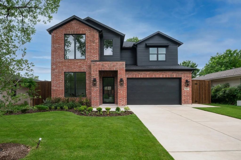 8847 Larchwood Drive, Dallas
