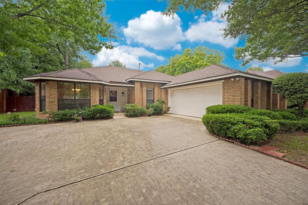 3924 Winston Drive, Denton