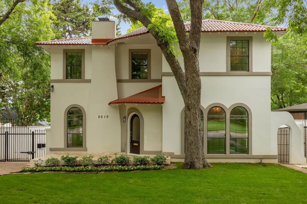 2010 Mayflower Drive, Dallas
