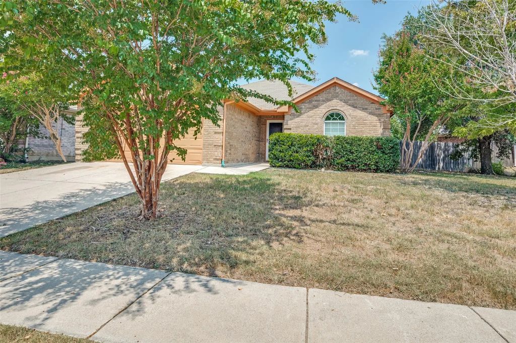 4512 Wheatland Drive, Fort Worth
