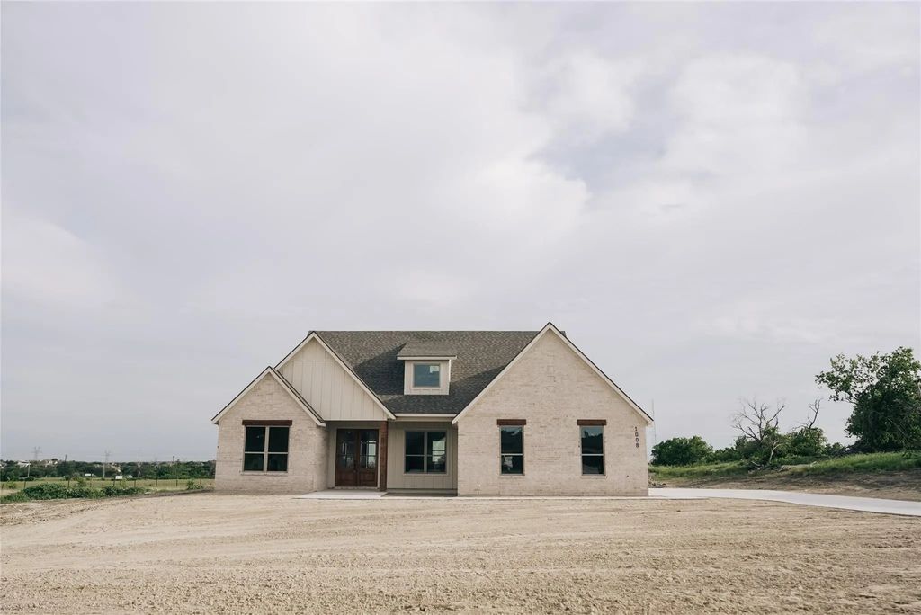 1008 Don Eve Court, Azle