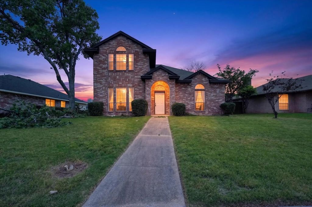 1325 Rosewood Lane, Lancaster