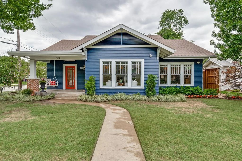 701 Dumont Street, Dallas