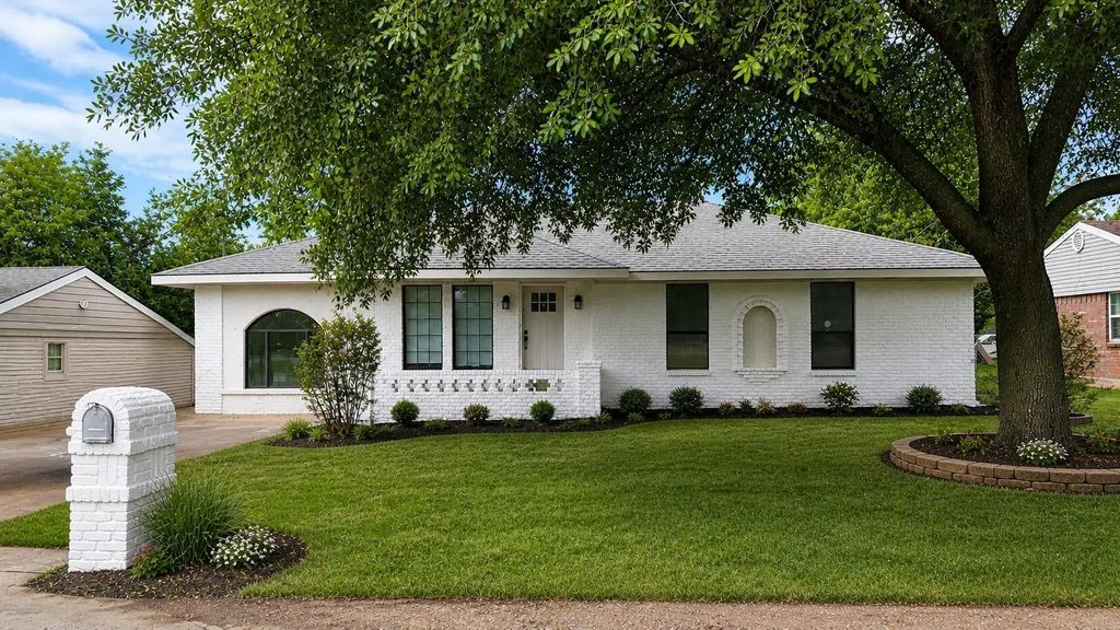 734 Tower Crest Drive, Duncanville