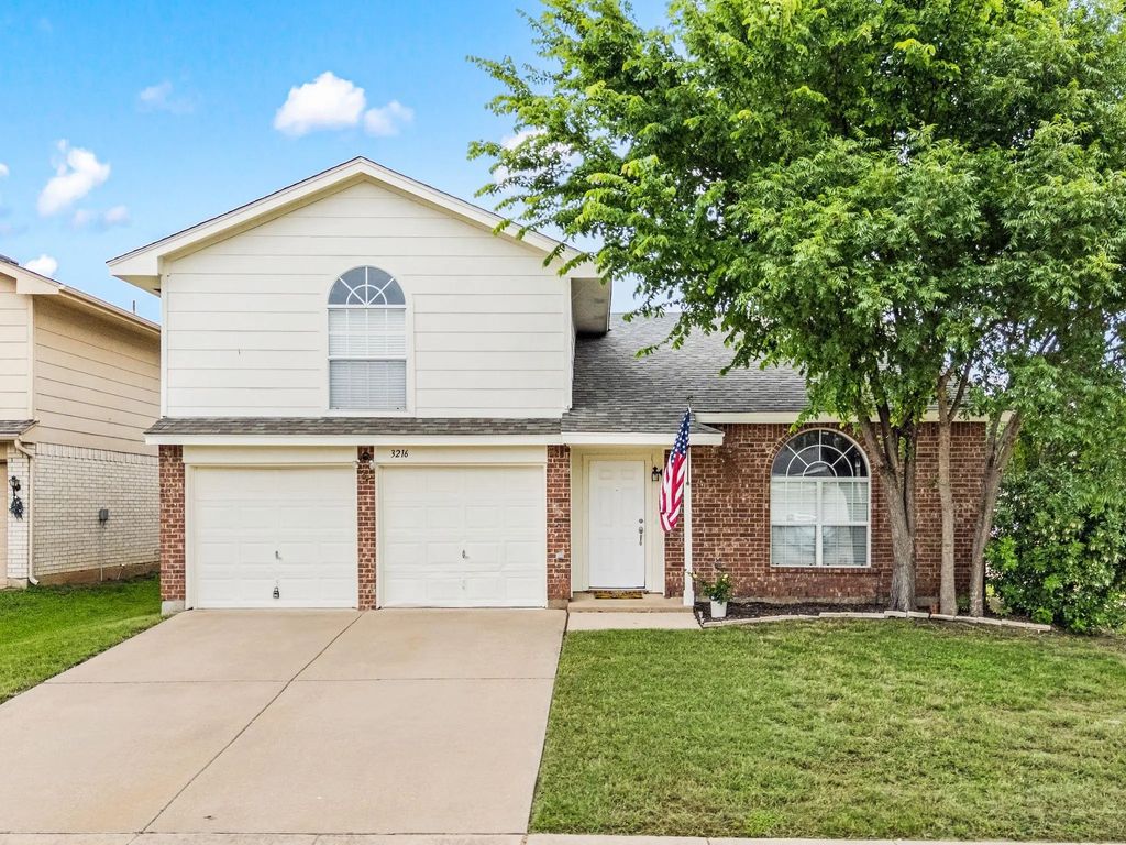 3216 Fountain Parkway, Fort Worth