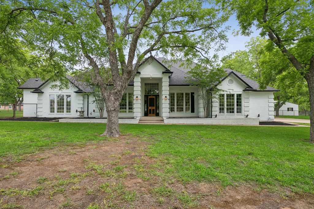 5501 Equestrian Drive, Granbury
