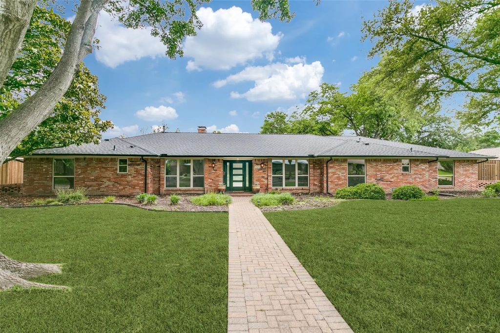 4426 Laren Lane, Dallas