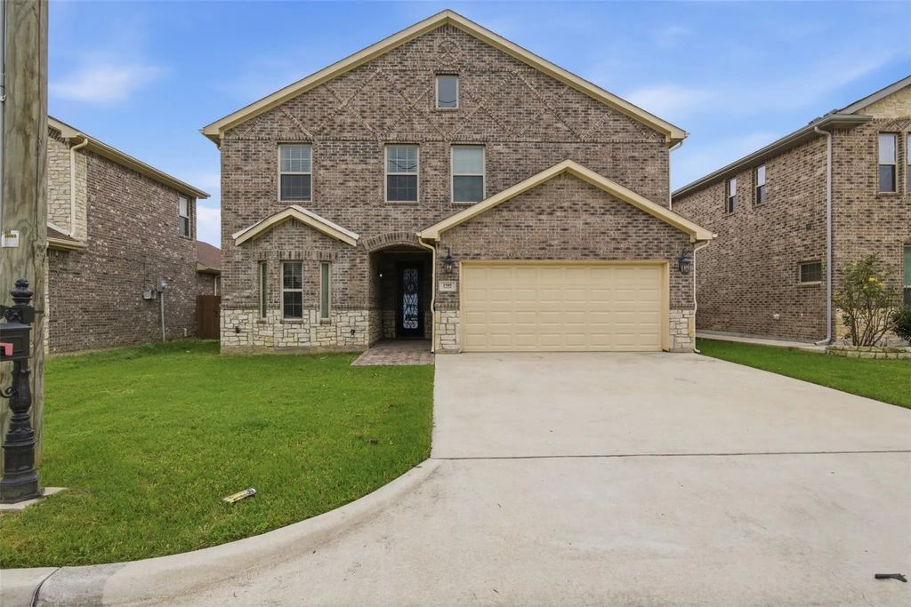 1505 Lakeview Drive, Grand Prairie