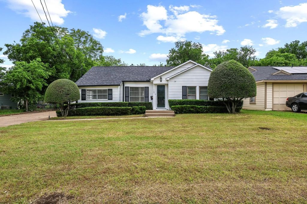 1109 E Lamar Street, Sherman
