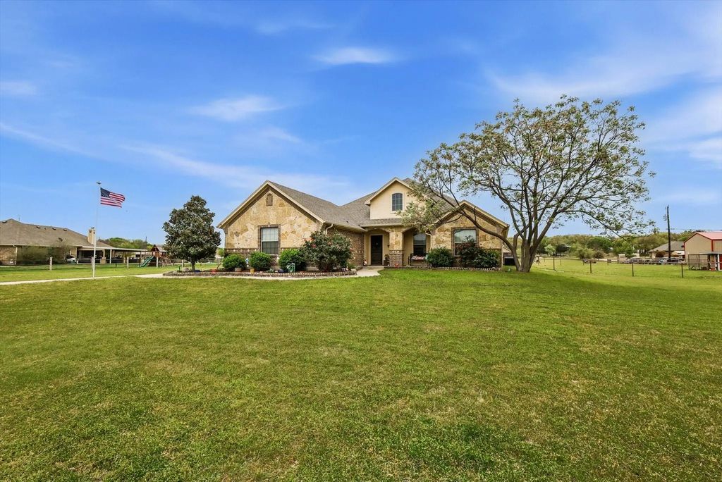242 Miramar Circle, Weatherford