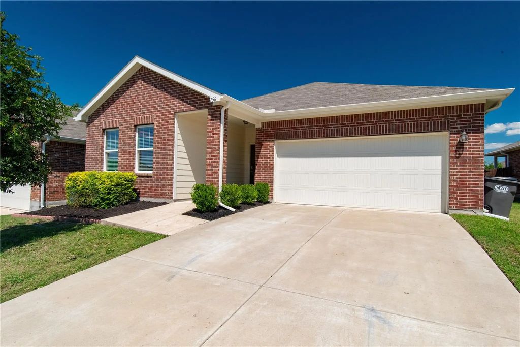 756 Wellington Drive, Lavon