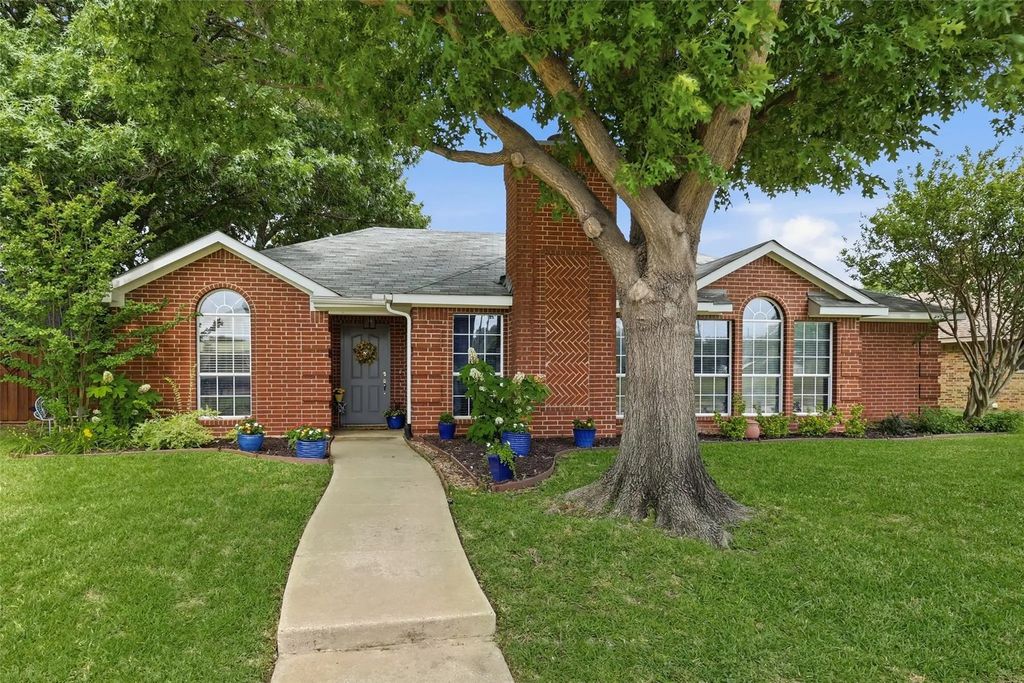 810 Sylvan Creek Drive, Lewisville