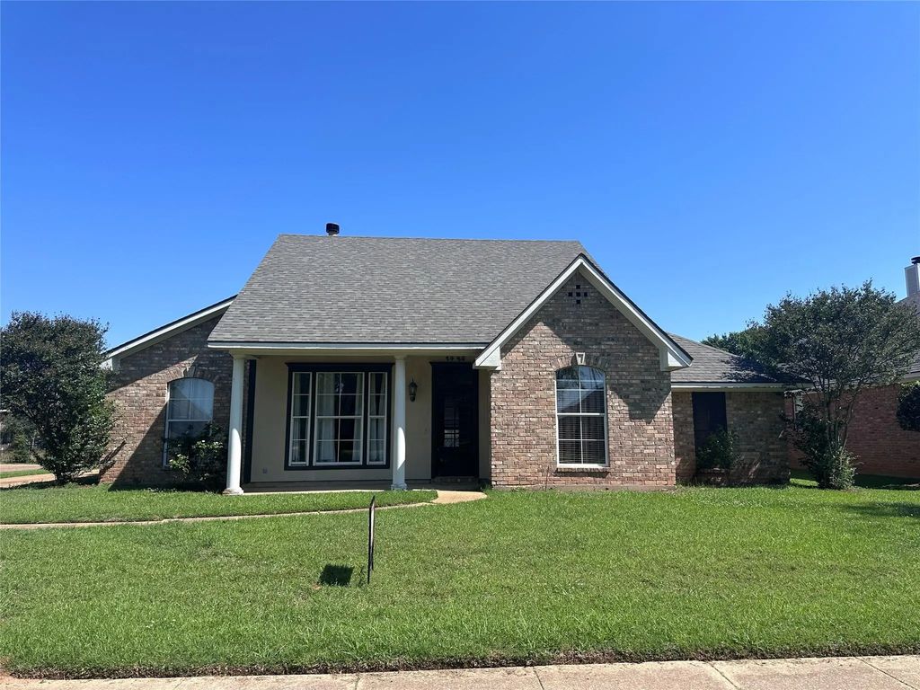 1425 Magnolia Rdg., Bossier City