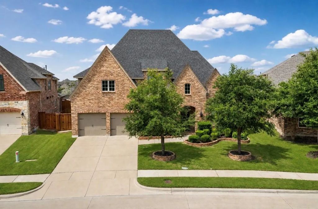 1003 Fenwick Lane, Forney
