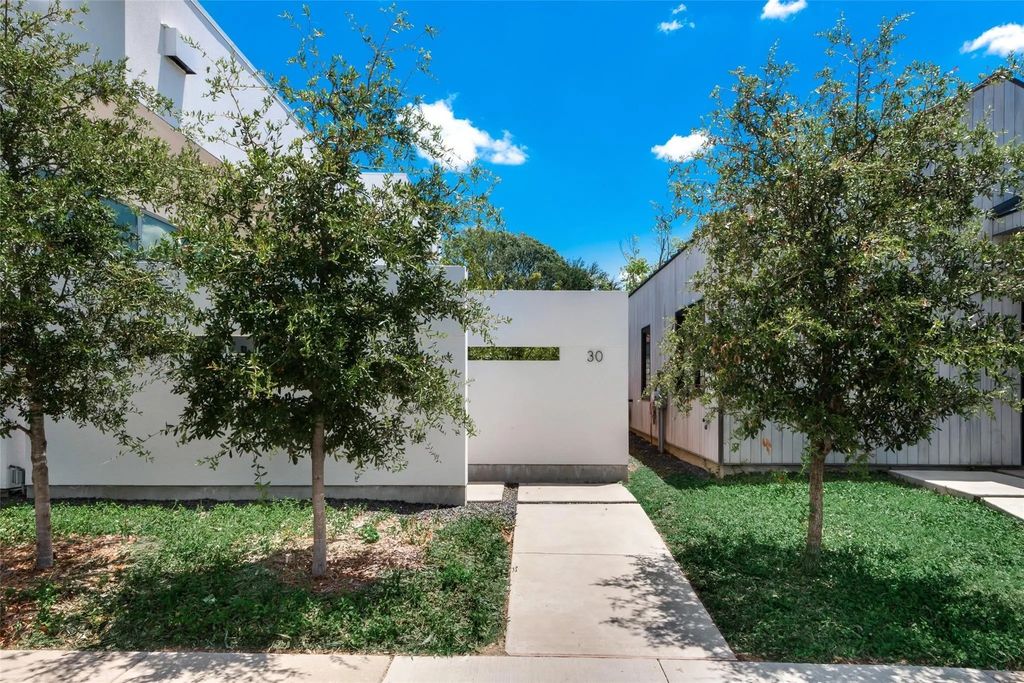 30 Vanguard Way, Dallas