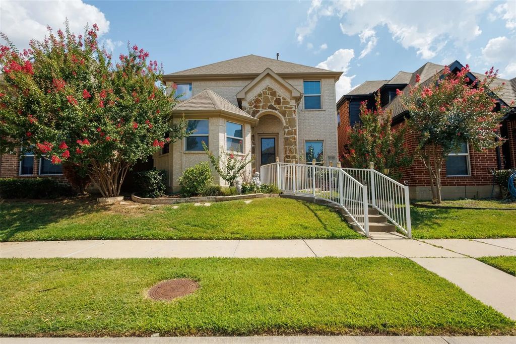 1020 Paradise Cove, Carrollton