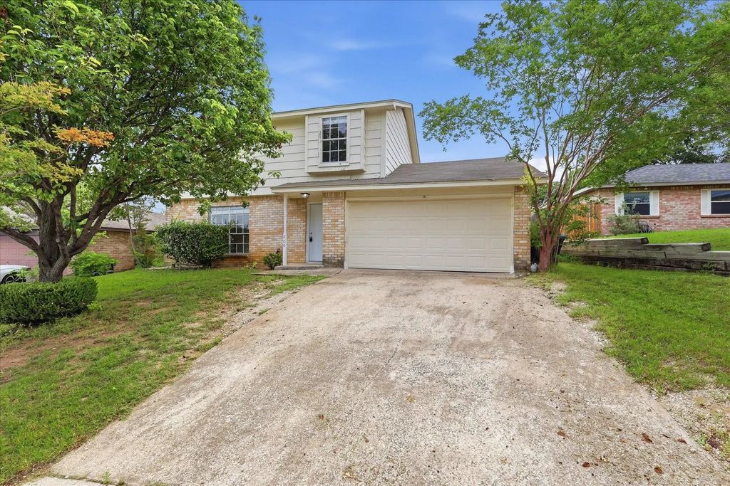 809 Panay Way Drive, Fort Worth